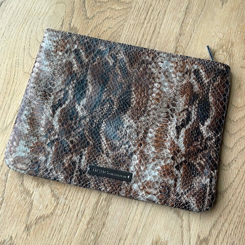 Bcbgeneration Clutch - image 1